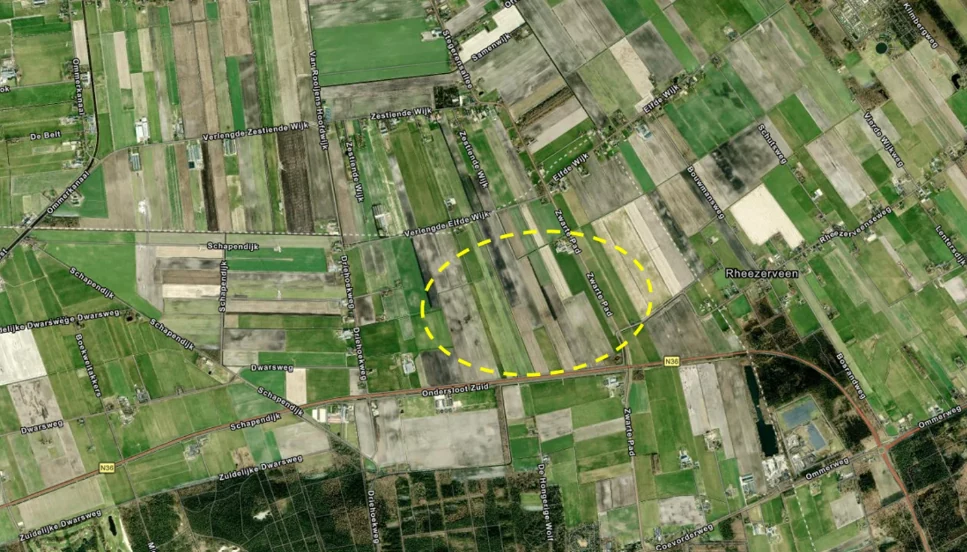 Luchtfoto van het gebied rondom Ondersloot met het zoekgebied voor het windpark, geel gemarkeerd